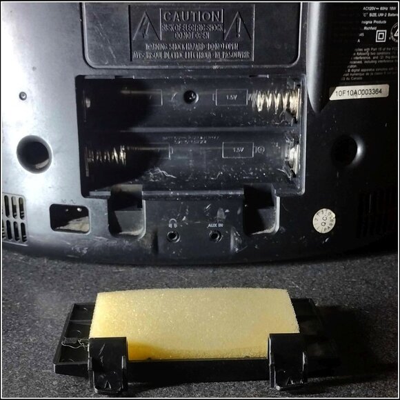 Insignia Ipod Boombox - Picture 12 of 12